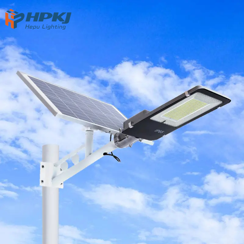 solar street light with solar panel